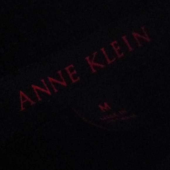 ❌ SOLD ❌ EUC 🍄 ANNE KLEIN Black Quilted Coat - Picture 5 of 5